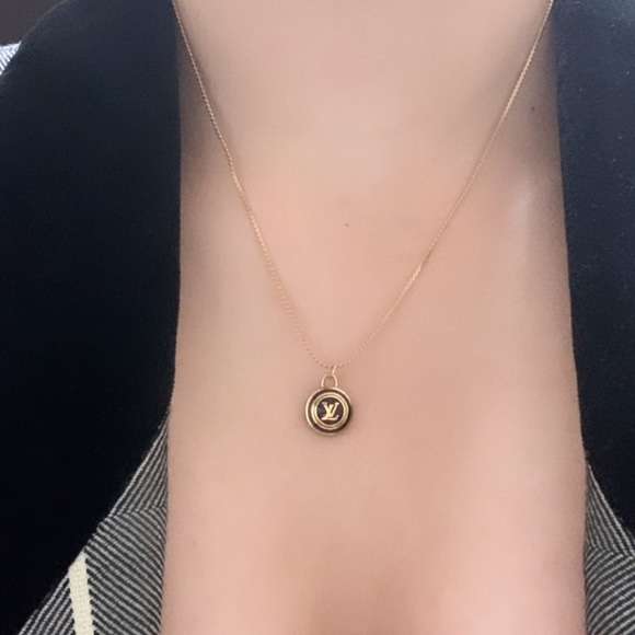 🌟Authentic Louis Vuitton Necklace🌟 - Picture 3 of 5